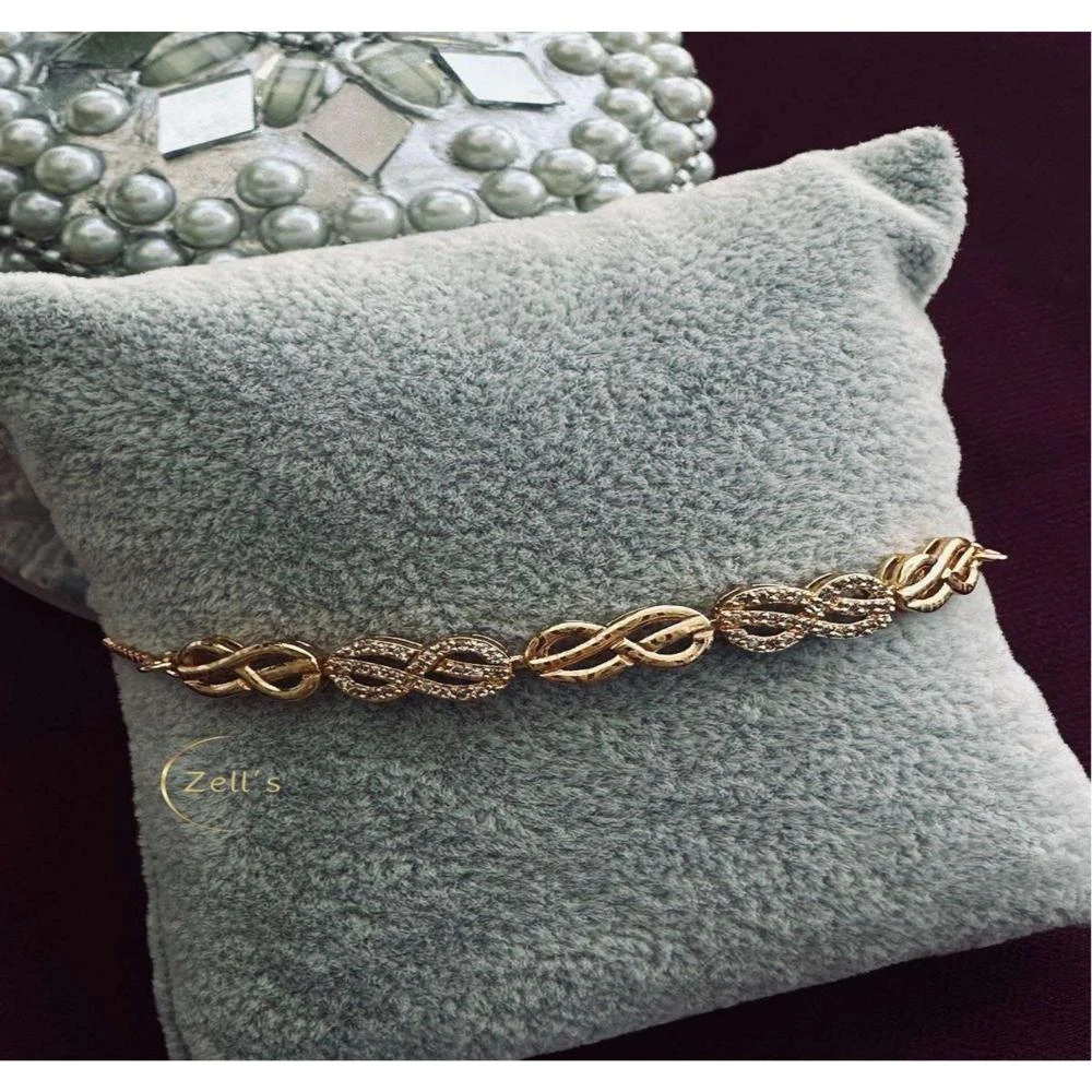 Zell’s Gold Infinity Link Bracelet – Crystal Accent Design