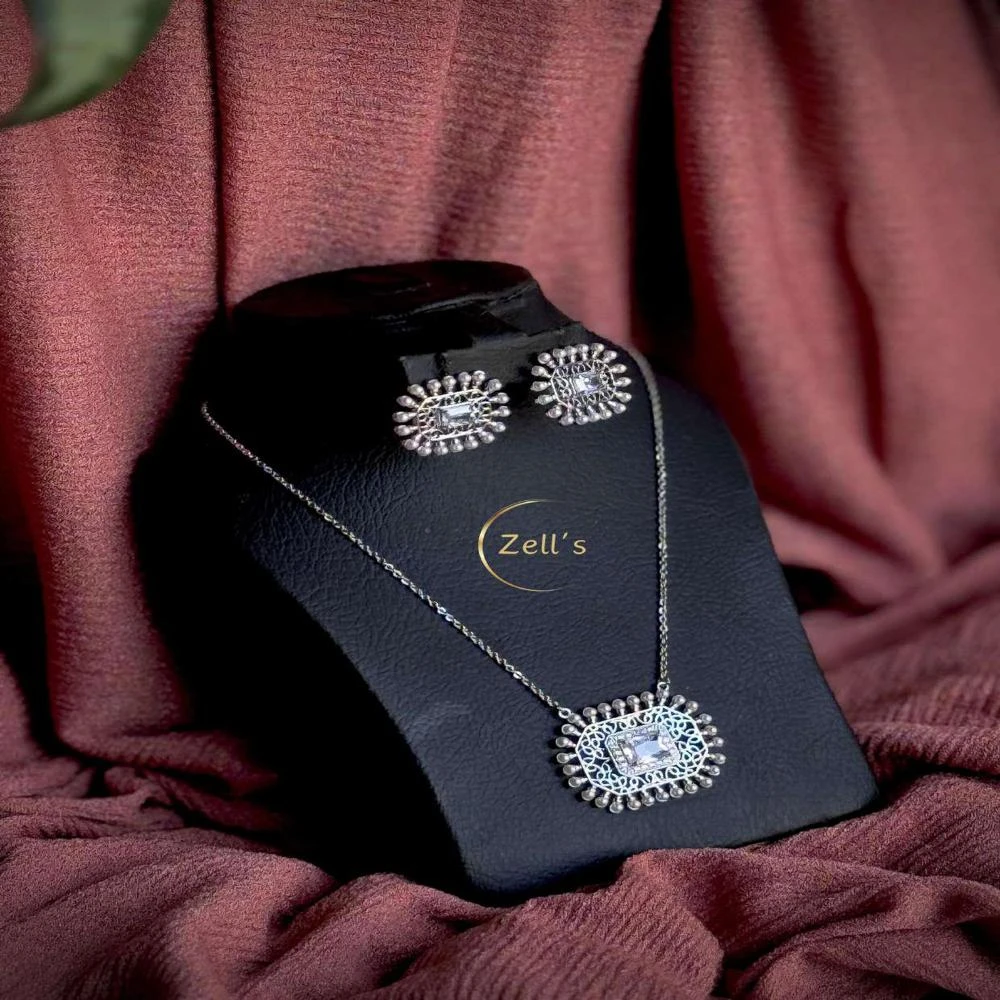 Zell’s Square Crystal Pendant & Stud Earrings Set – Silver Elegance Edition