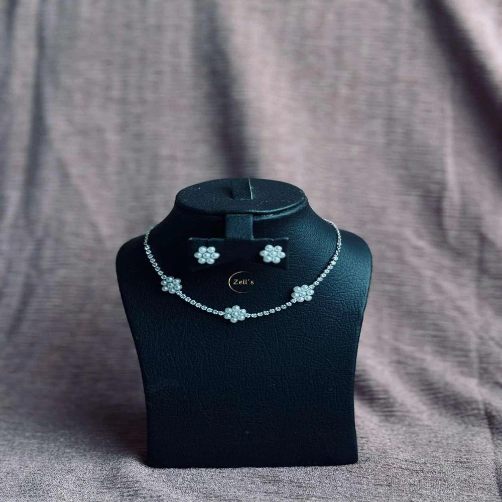 Zell’s White Pearl Blossom Jewelry Set – Crystal-Linked Necklace & Studs