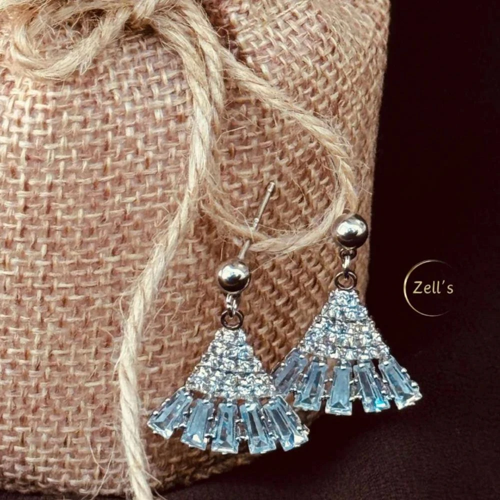 Zell’s Glam Fan Crystal Earrings – Icy Blue Sparkle